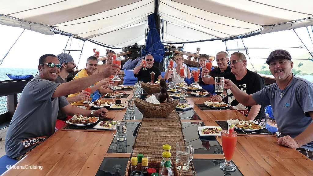 Moana cruising liveaboard | where new diving friends are found aboard moana diving komodo