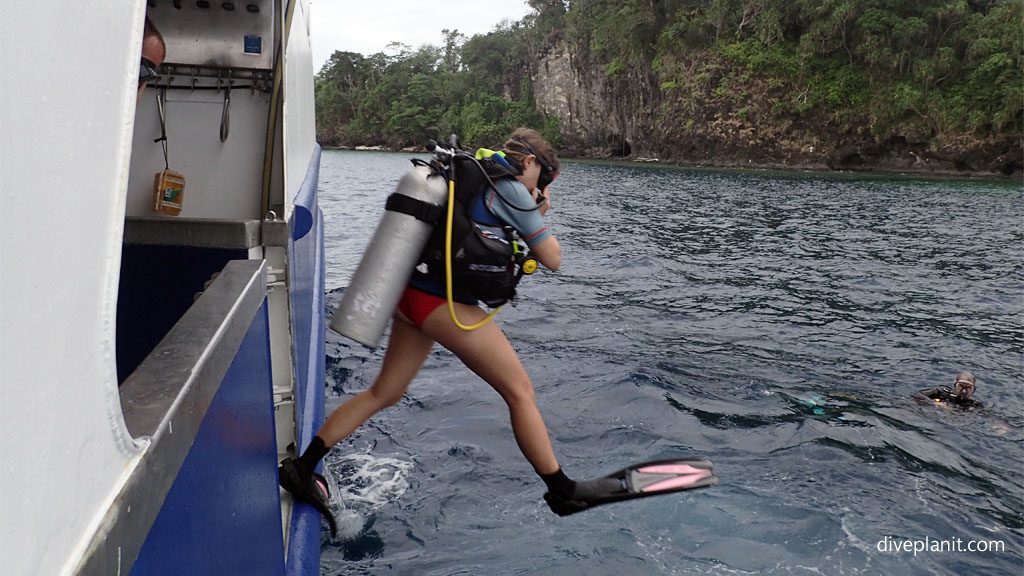Live entry aboard MV Taka Solomon Islands Liveaboard Diveplanit Blog P152