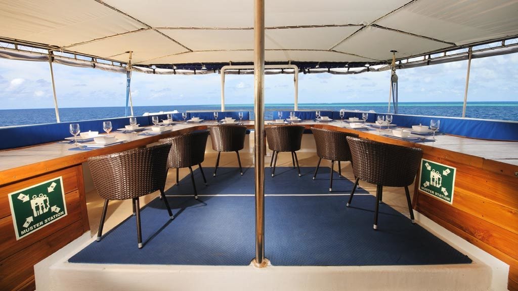 S/Y Palau Siren – luxury phinisi schooner liveaboard in Palau dining room