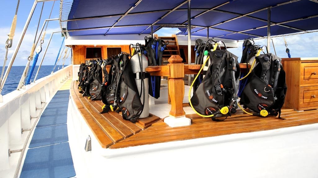 S/Y Palau Siren – luxury phinisi schooner liveaboard in Palau dive deck