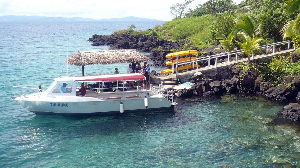 Paradise taveuni resort scuba diving in fiji taveuni fiji boat at jetty