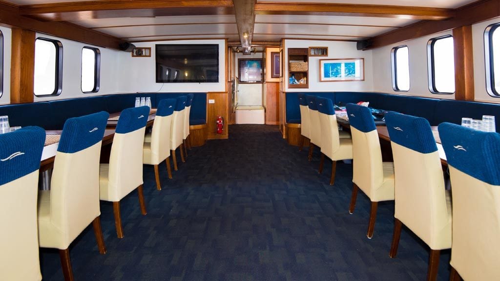 Spirit of freedom beautiful and luxurious liveaboard cairns australia dining saloon