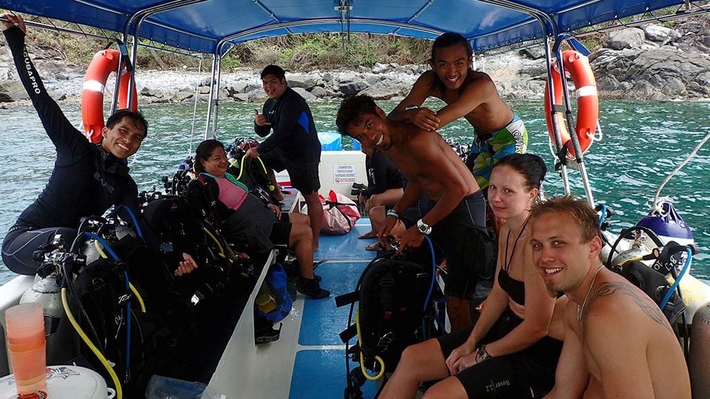 Boatload of divers diving local dive site with bj diving at tioman island malaysia supplied