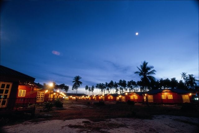 Borneo divers mabul sabah borneo malaysia resort by night