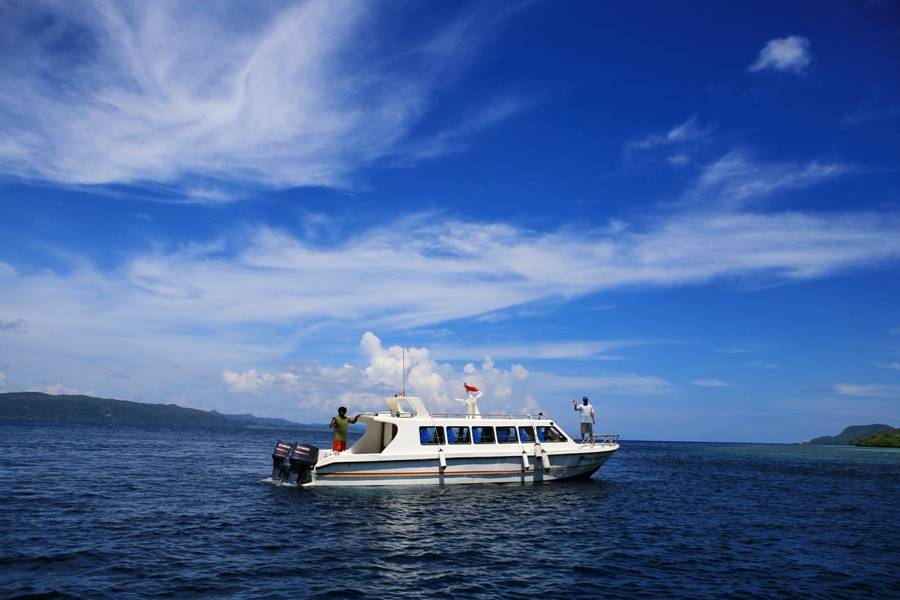 Raja ampat dive lodge radl raja ampat indonesia dive boat