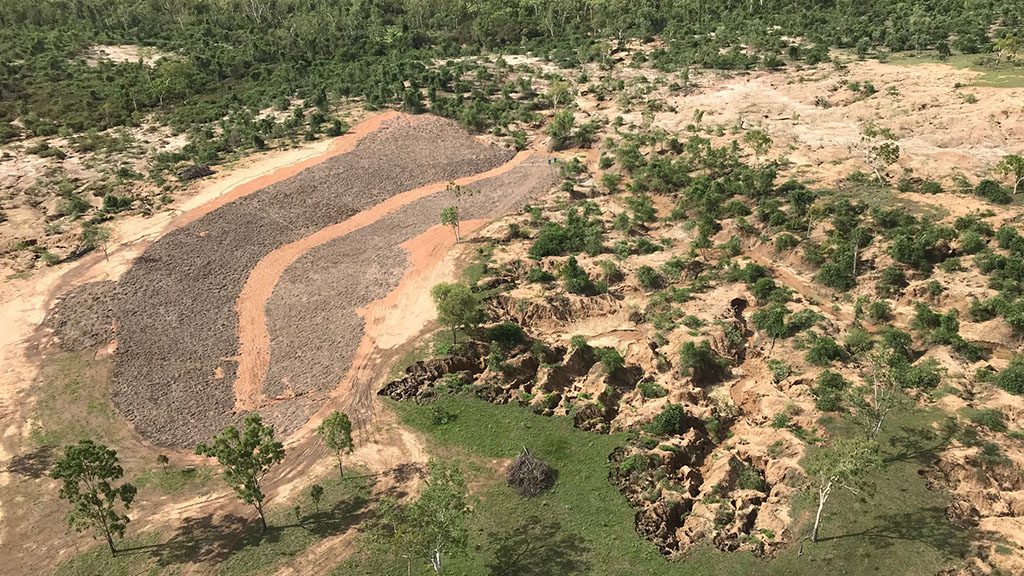 Erosion Resoration Strathalbyne Reef Aid Greening Australia Project