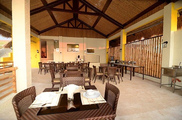 Buceo anilao beach dive resort batangas philippines restaurant