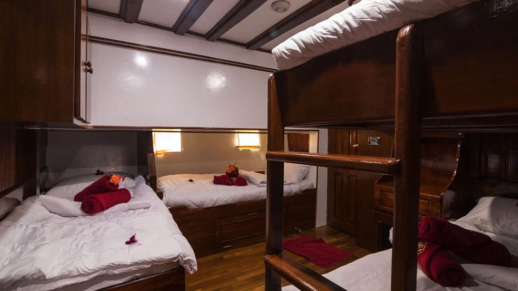 4 the phinisi liveaboard Thailand quad share cabin