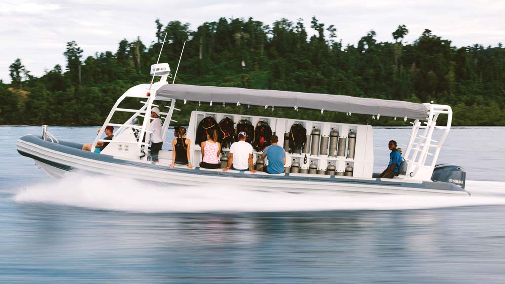 Meridian adventure dive resort raja ampat indonesia dive boat