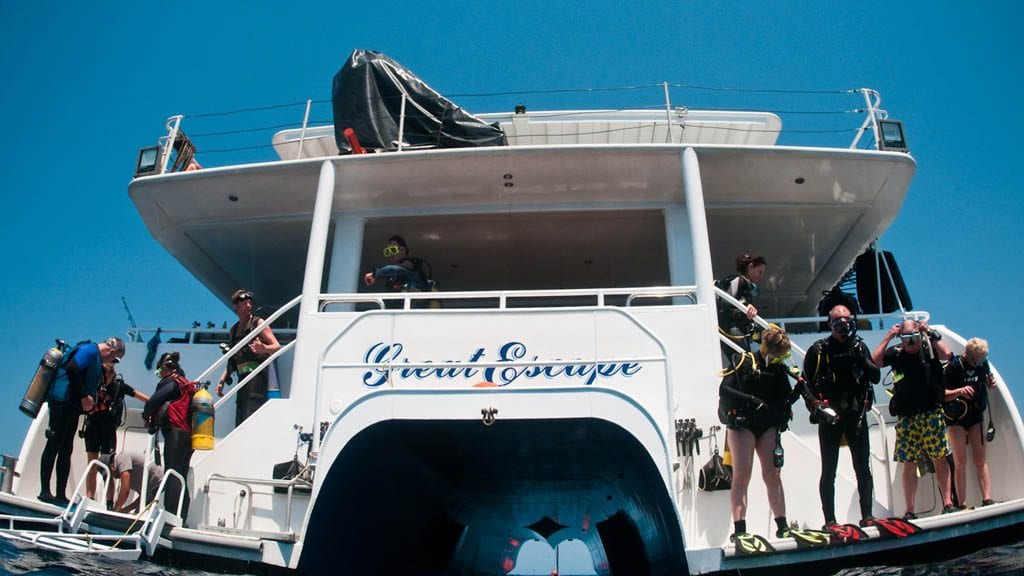 Great escape liveaboard rowley shoals australia dive deck