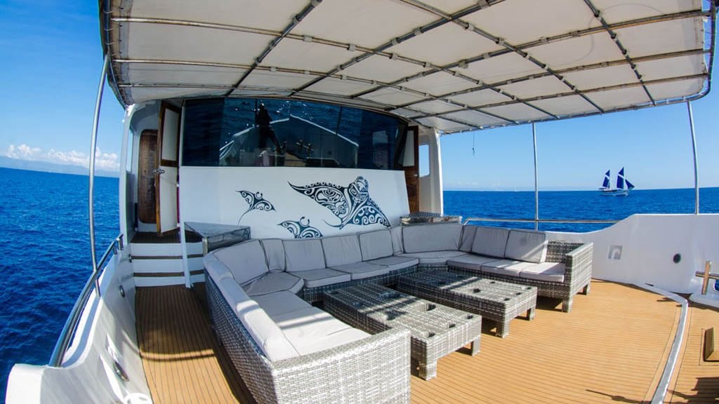 Seadoors liveaboard visayas malapascua tubbataha philippines sundeck seating