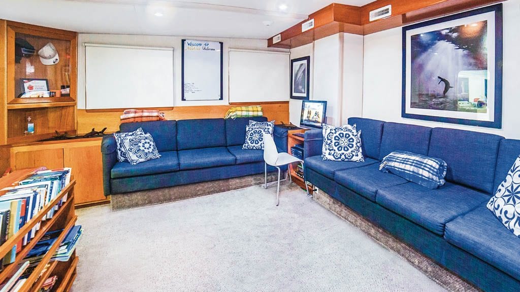 Nautilus under sea liveaboard socorro guadalupe mexico lounge