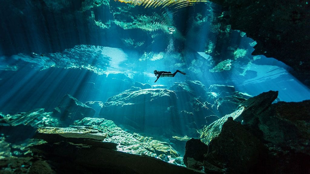 Diving cenotes yucatan dive trek chaac mool