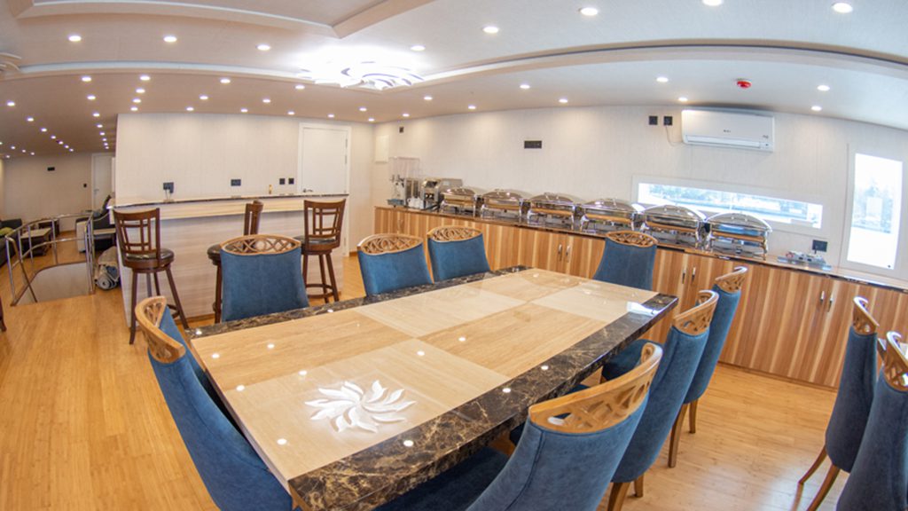 11 emperor explorer liveaboard maldives dining room