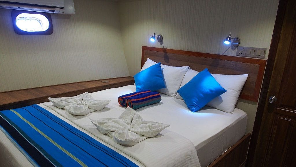 Emperor voyager liveaboard maldives double cabin lower deck