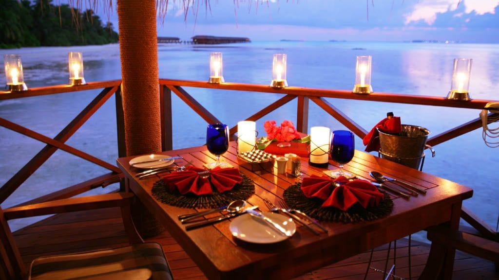 12 Medhufushi Island Resort & Werner Lau Dive Centre, Maldives - evening dining