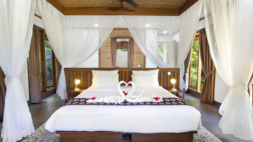 1 murex bangka deluxe hillside bed