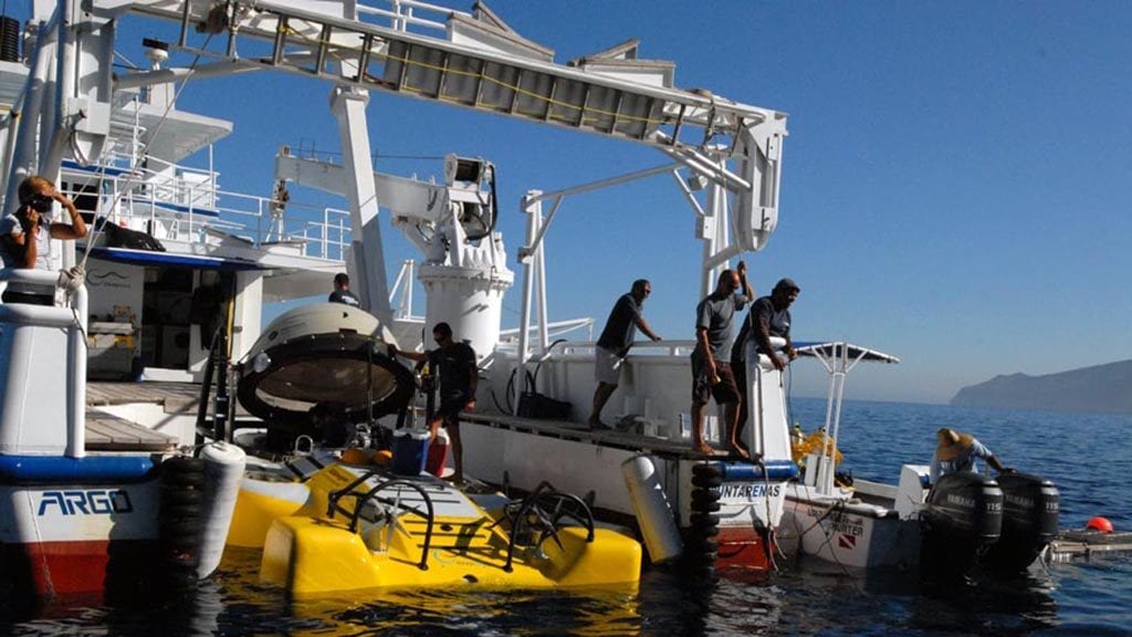 10 Argo Liveaboard, Cocos Island, Costa Rica deepsea submersible