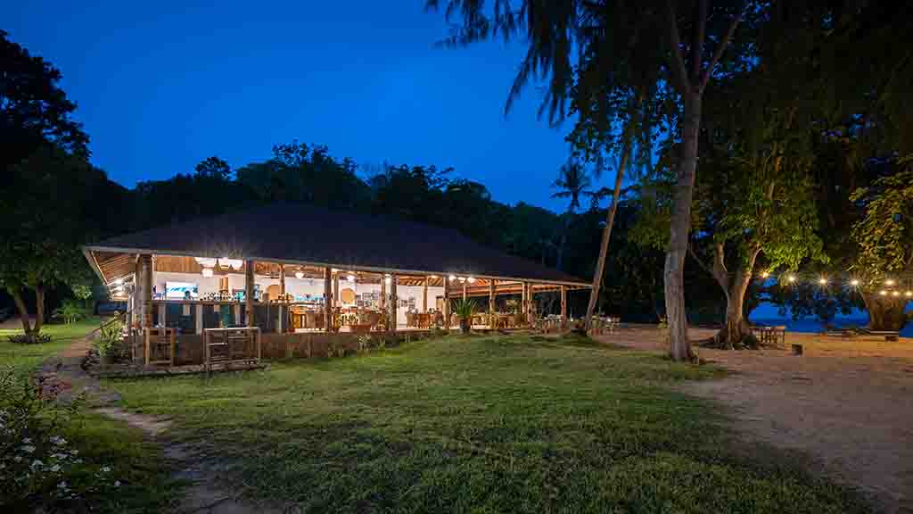 2 murex bangka resort evenings