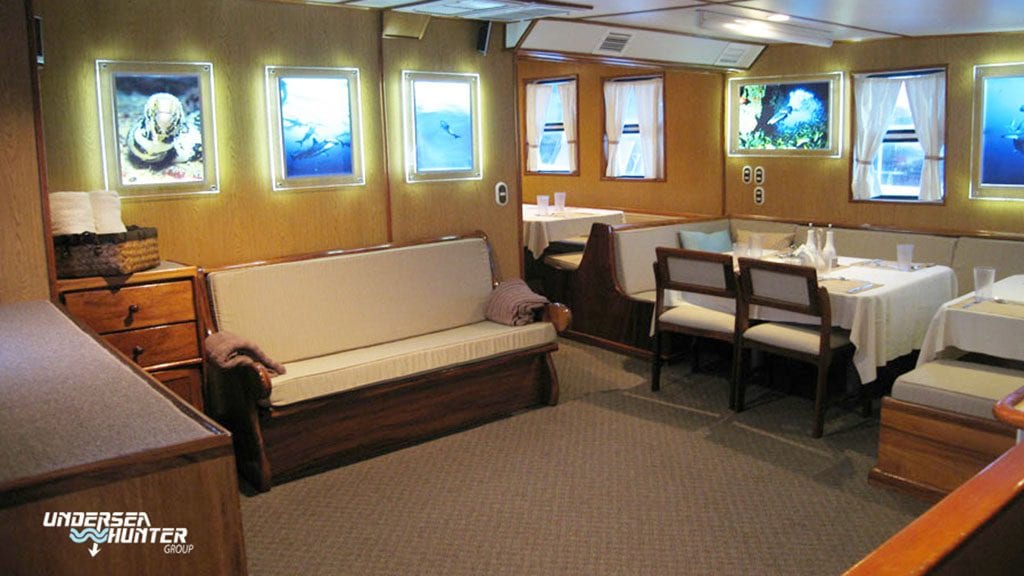 3 Sea Hunter Liveaboard, Cocos Island, Costa Rica lounge