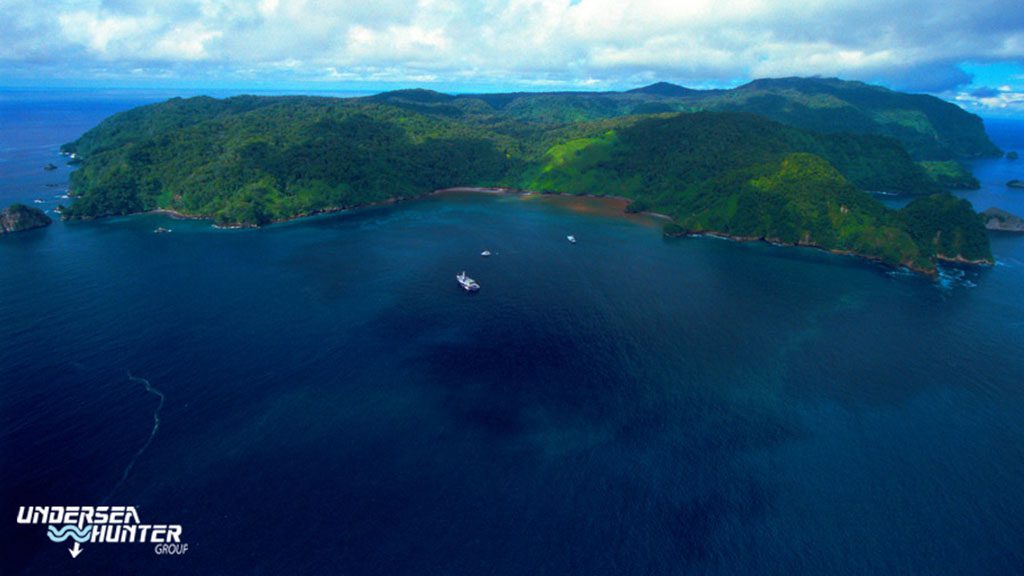 Diving Cocos Island by liveaboard offers some of the most spectacular dive sites in the world; most famous for its huge congregations of hammerhead sharks