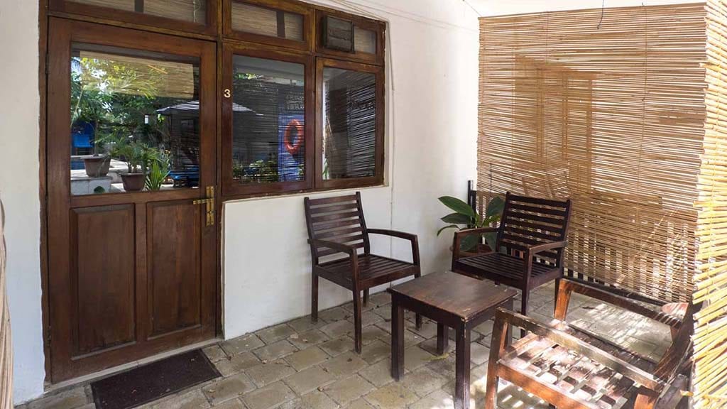 6 Dive Timor Lorosae, Dili, Timor Leste | Dive East Timor guest house unit veranda