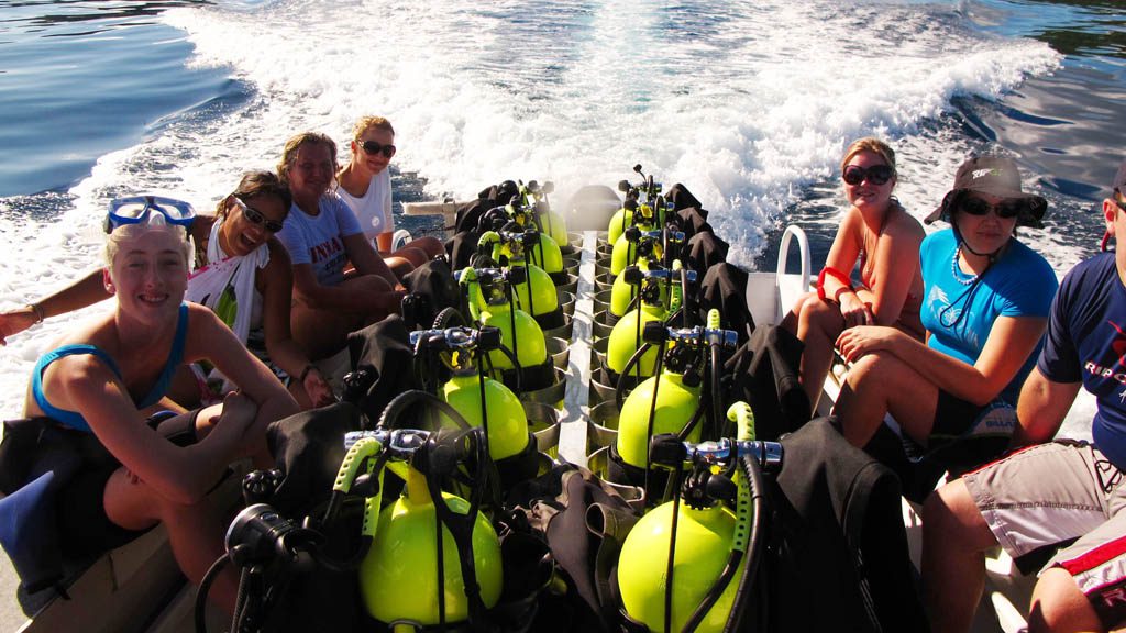 Mantaray Island Resort, Yasawa Islands, Fiji Islands boat regulator