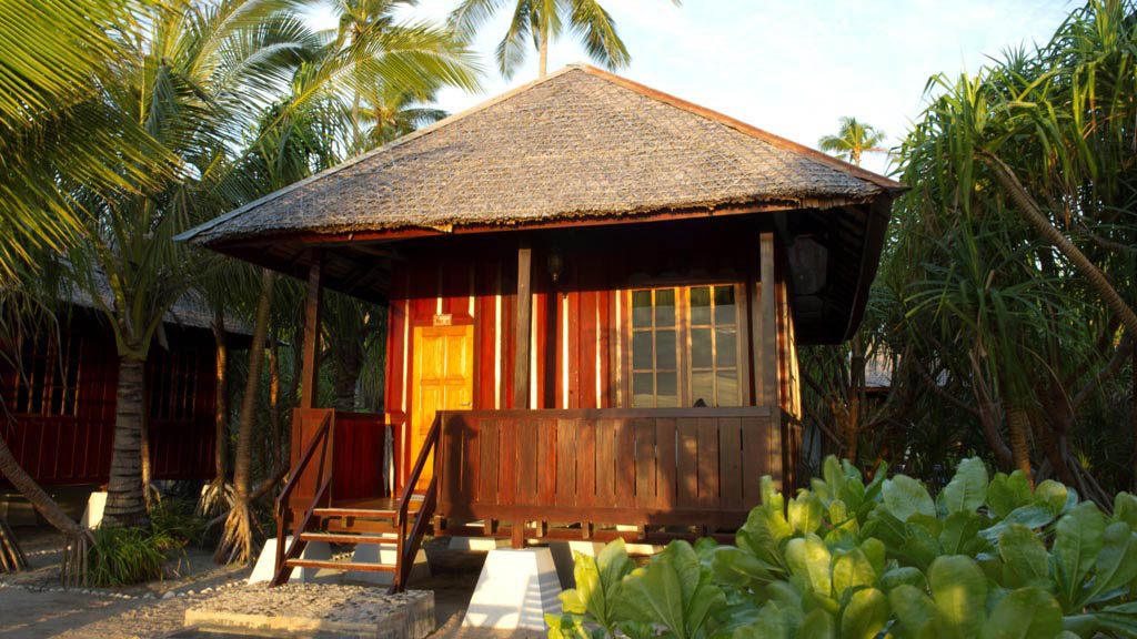 Wakatobi Dive Resort Pulau Tolandono Central Sulawesi - Palm Bungalow