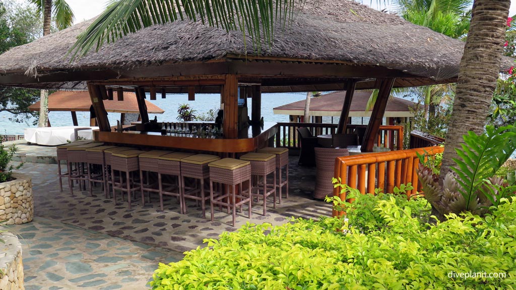Magic Island Dive Resort Moalboal & Pescadore Island Cebu Philippines - the Bar
