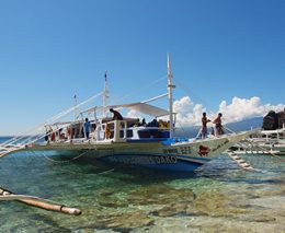 The PADI 5* Sea Explorers Dauin at Pura Vida Beach & Dive Resort, Dauin offers daily trips to Apo & Siquijor Islands & dive sites along the Dauin coastline