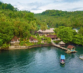 Solitude Lembeh Resort is a compact boutique dive resort designed hassle-free diving for divers & photographers on the house reef & Lembeh Strait dive sites