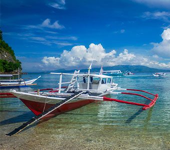 Atlantis Puerto Galera Resort & Dive Centre on Mindoro offers local muck dives in Sabang Bay all day long and full day dive trips (3 tanks) to Verde Island