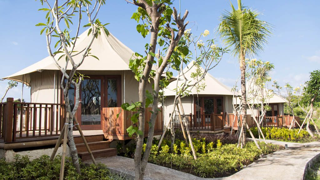 Menjangan Dynasty Resort and Dive Centre: Bali Hai Diving Adventures - Beach Camp Tents