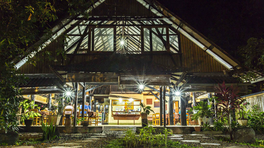 Murex Manado Dive Resort North Sulawesi Indonesia - Restaurant