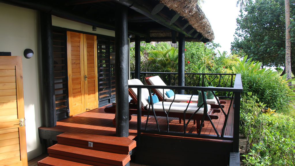 Jean-Michel Cousteau Resort: dive Namena Marine Reserve in Luxury - Reef Point Bure Veranda