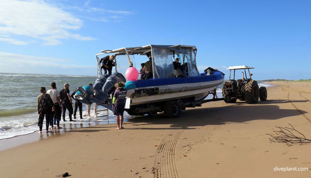 2 yongala dive great barrier reef australia boarding the boat