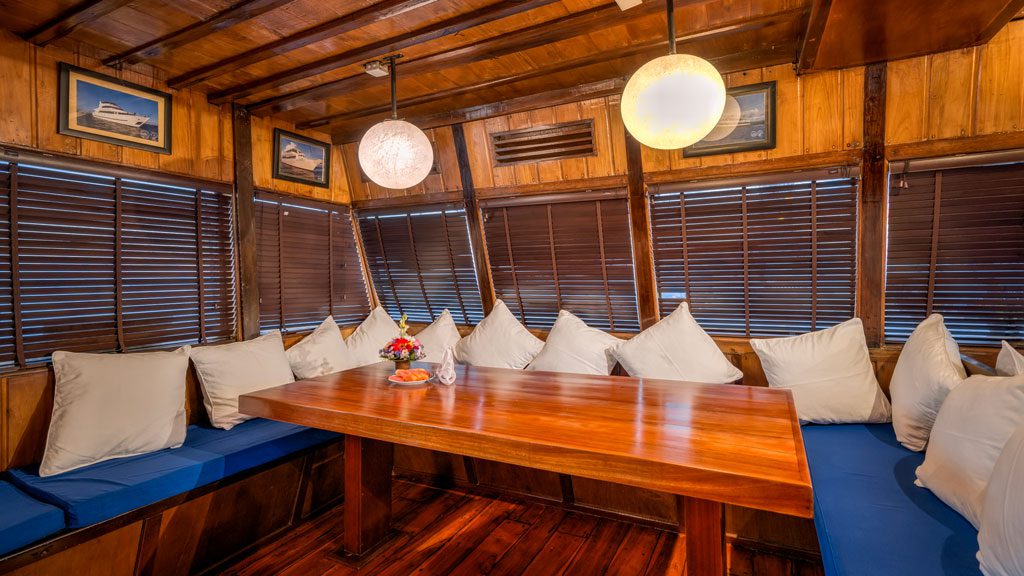 4 indo aggressor liveaboard indonesia dining room