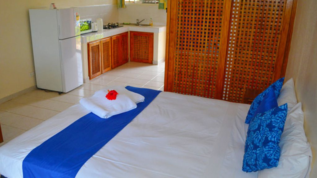 10 big blue breadfruit apartments port vila vanuatu room