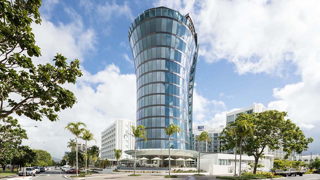 Spums accommodation: crystalbrook riley hotel