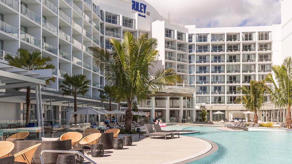 Spums accommodation: crystalbrook riley hotel