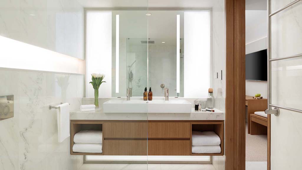 Spums accommodation: crystalbrook riley hotel