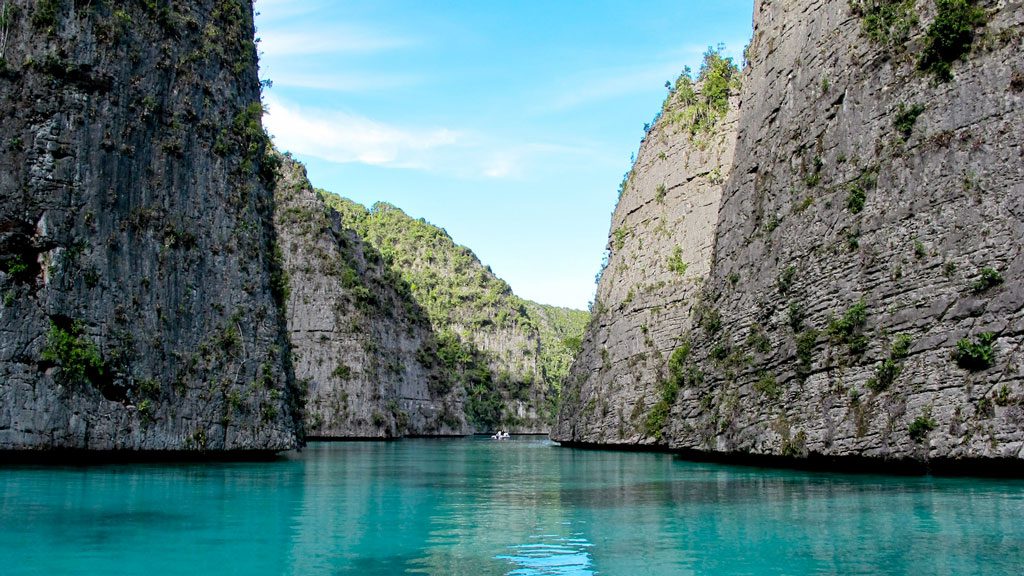 Raja Ampat Aggressor II, Liveaboard, Indonesia, The Coral Triangle