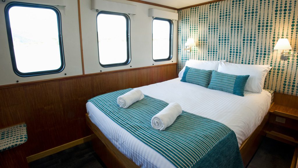 9 spirit of freedom liveaboard great barrier reef australia doubl cabin 2