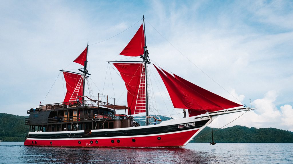 La Galigo Liveaboard, Raja Ampat and Komodo, Indonesia