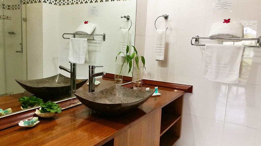 13 niugini dive tours at rapopo plantation resort papua new guinea premier poolside room bathroom