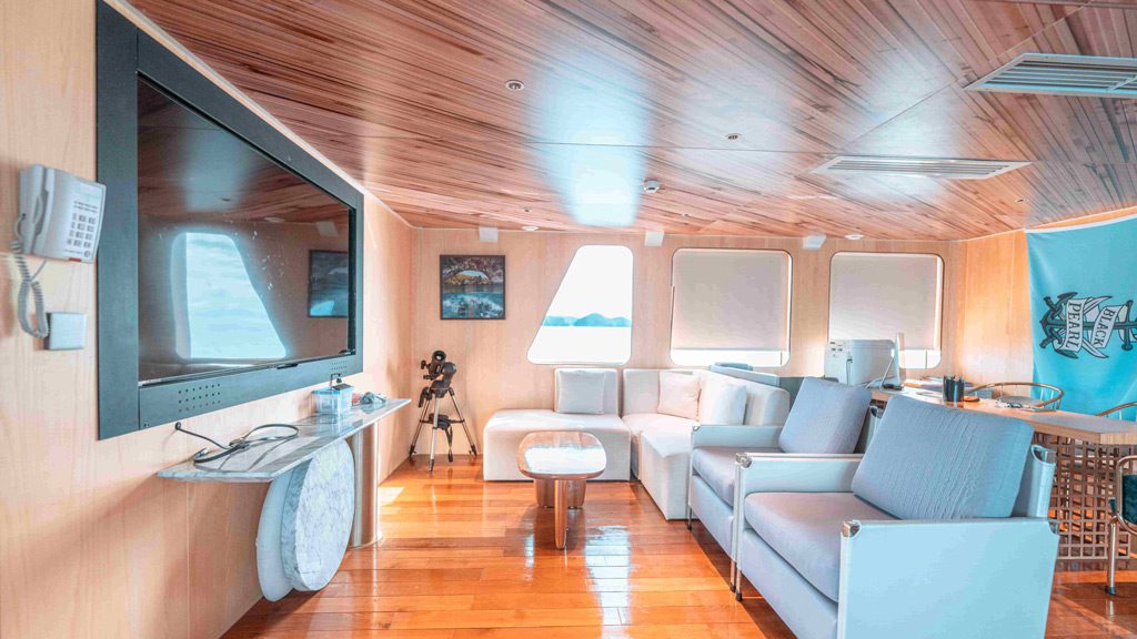 M/Y Black Pearl Liveaboard, Palau, Micronesia