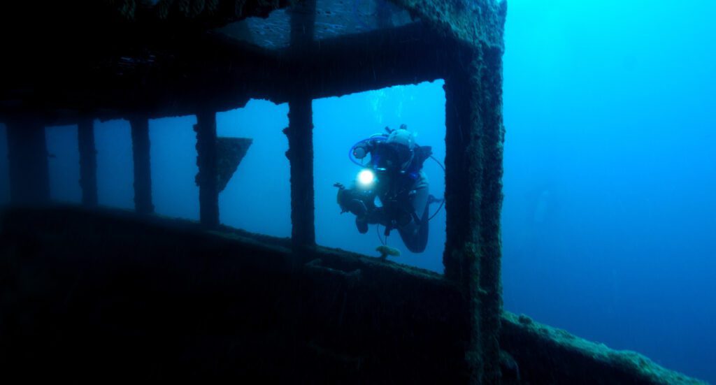 11 big blue vanuatu port vila vanuatu konanda wreck diver