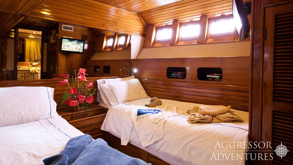 12 Galapagos Aggressor Liveaboard Galapagos twin cabin