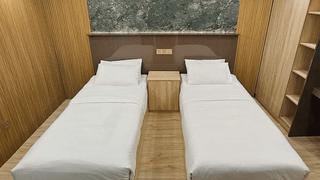 0 maldives master liveaboard premium twin cabins