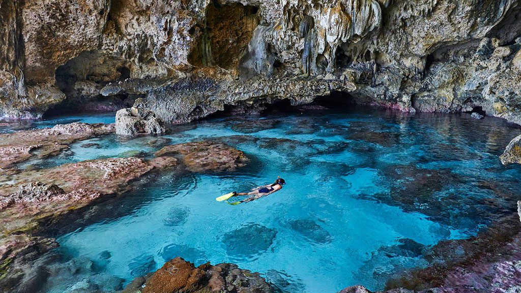 3 destination dive niue avaiki cave